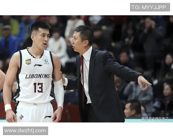 郭艾伦领衔中国男篮新征程展现拼搏精神与团队合作的魅力